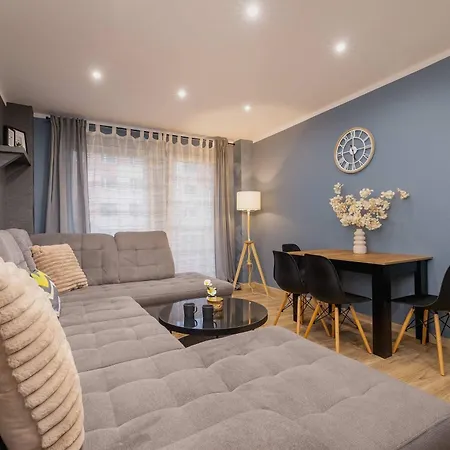 Blue And Family In With Two Bedrooms And Balcony By Renters * Katovice